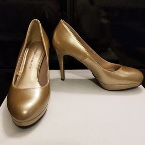 Christian Siriano Gold heel platform pumps Size 6.5